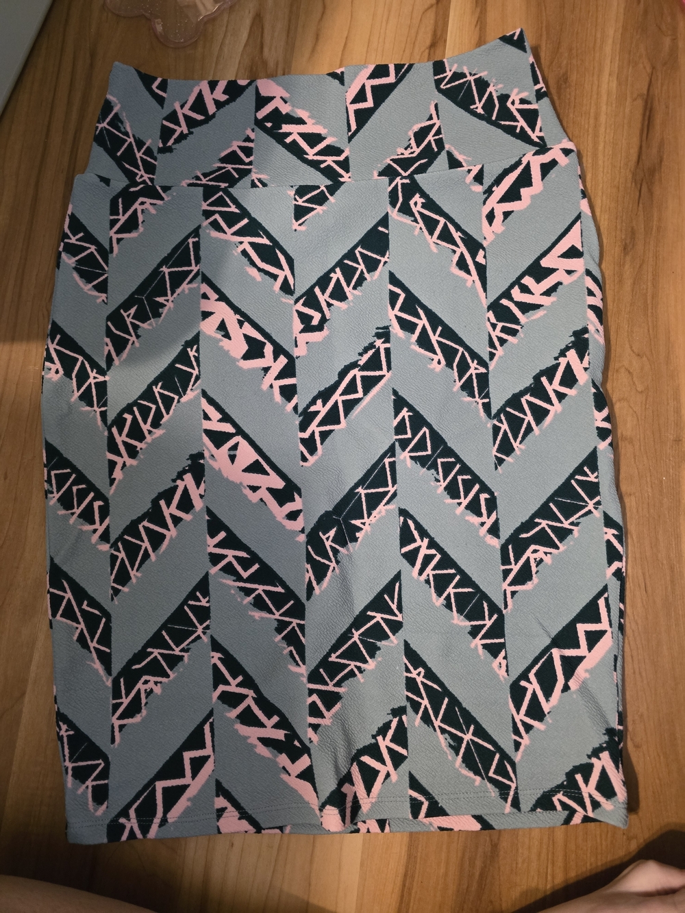 LuLaRoe Chevron Pencil Skirt in Light Blue, Navy and Pink